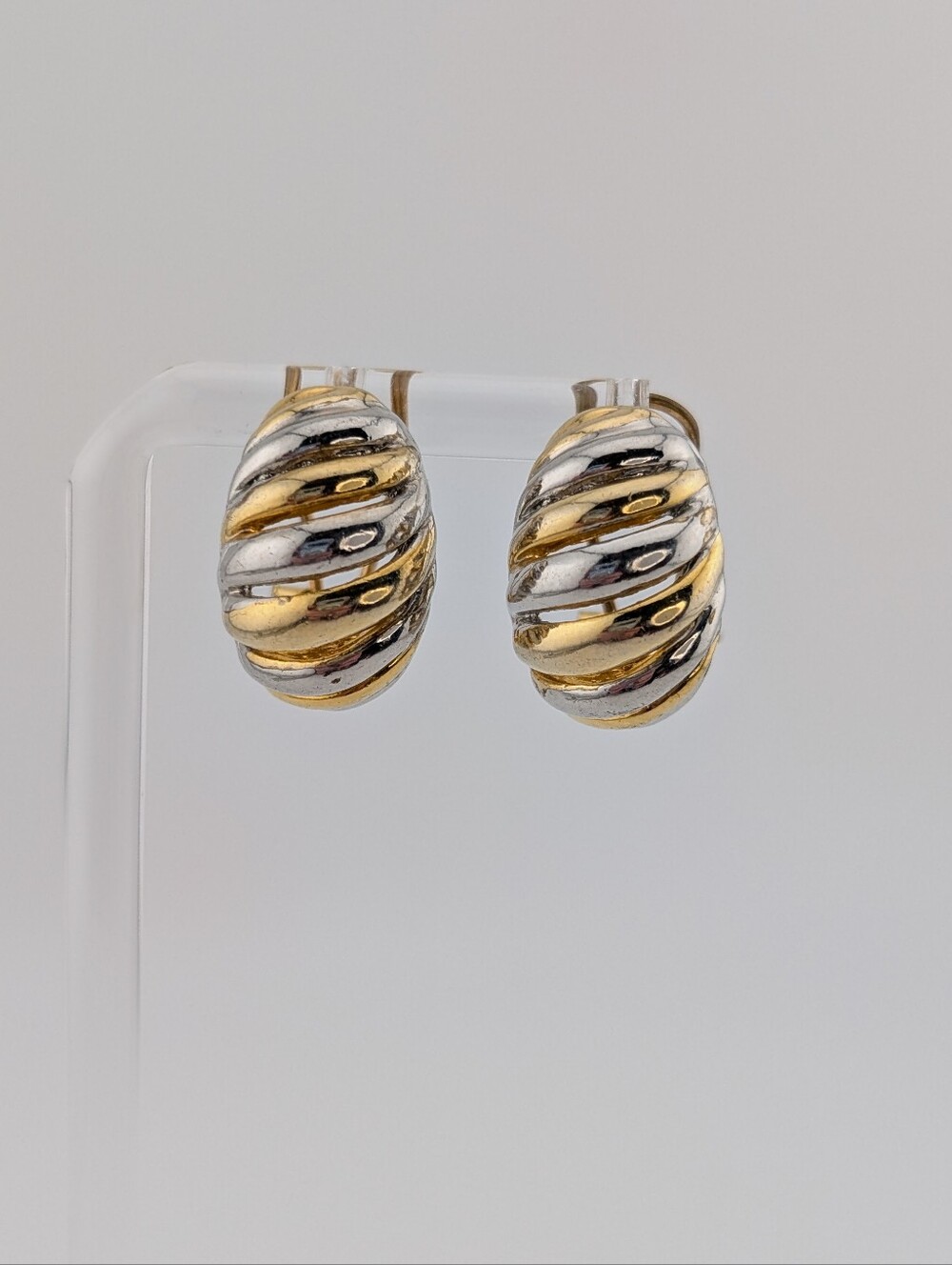 Vintage Shrimp Style Omega Back Chunky Ribbed Two Tone Gold And Silver Earrings - Picture 5 of 8